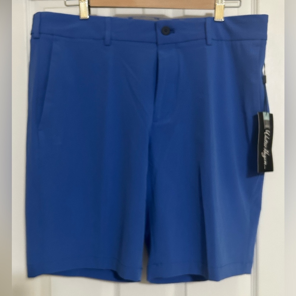Walter Hagen Perfect 11 Performance Golf Short W34 9”inseam in BlueBerry Pie